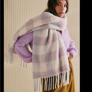 Sezane winter scarf NWT